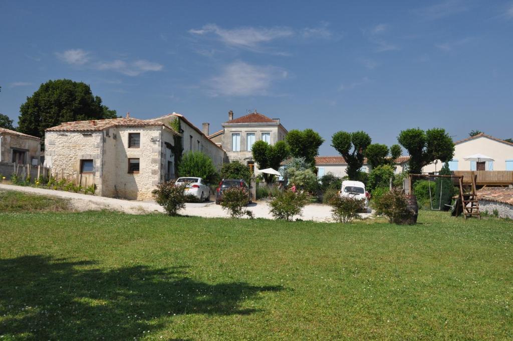 Domaine La Fontaine B&B Soubran Exterior photo