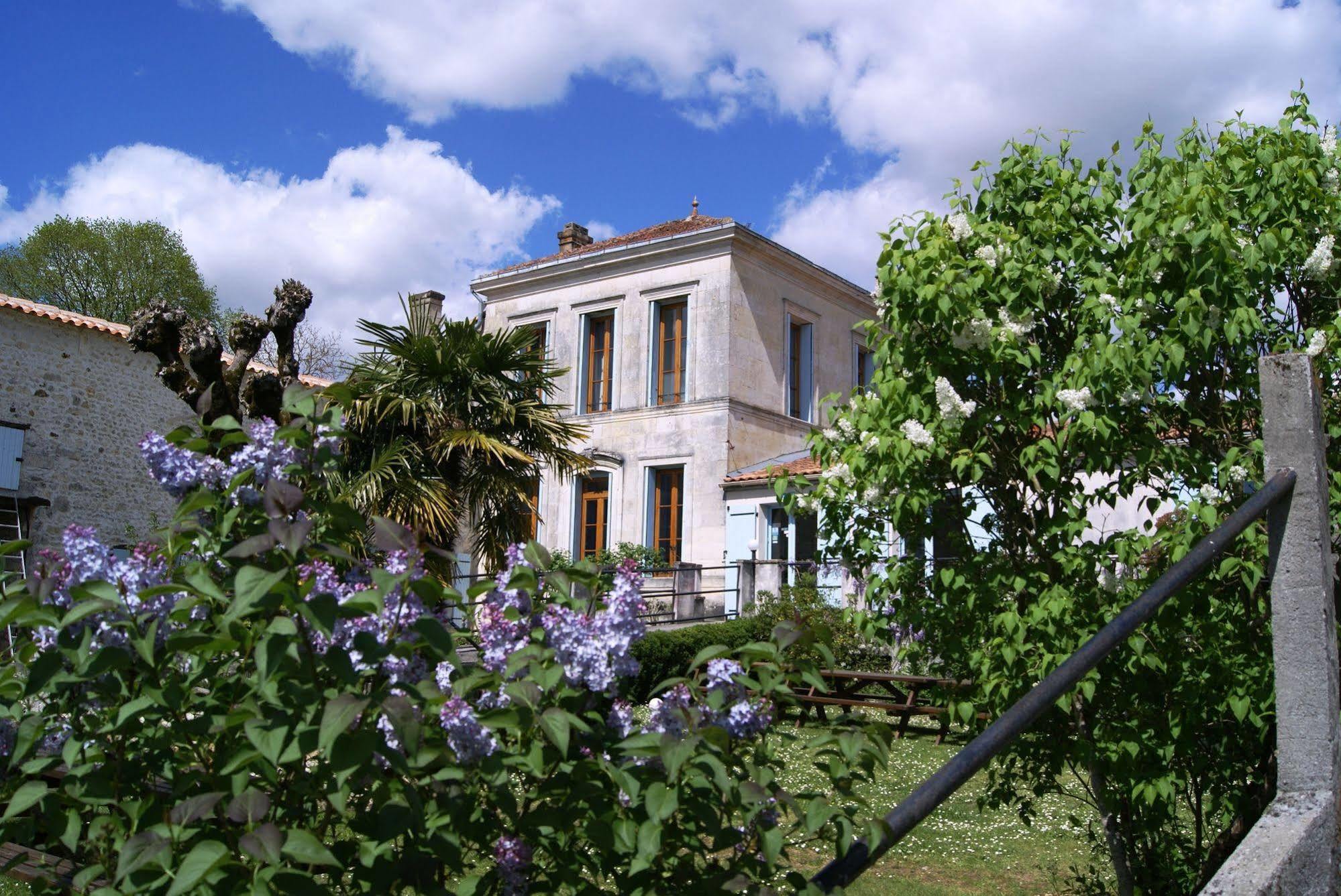 Domaine La Fontaine B&B Soubran Exterior photo