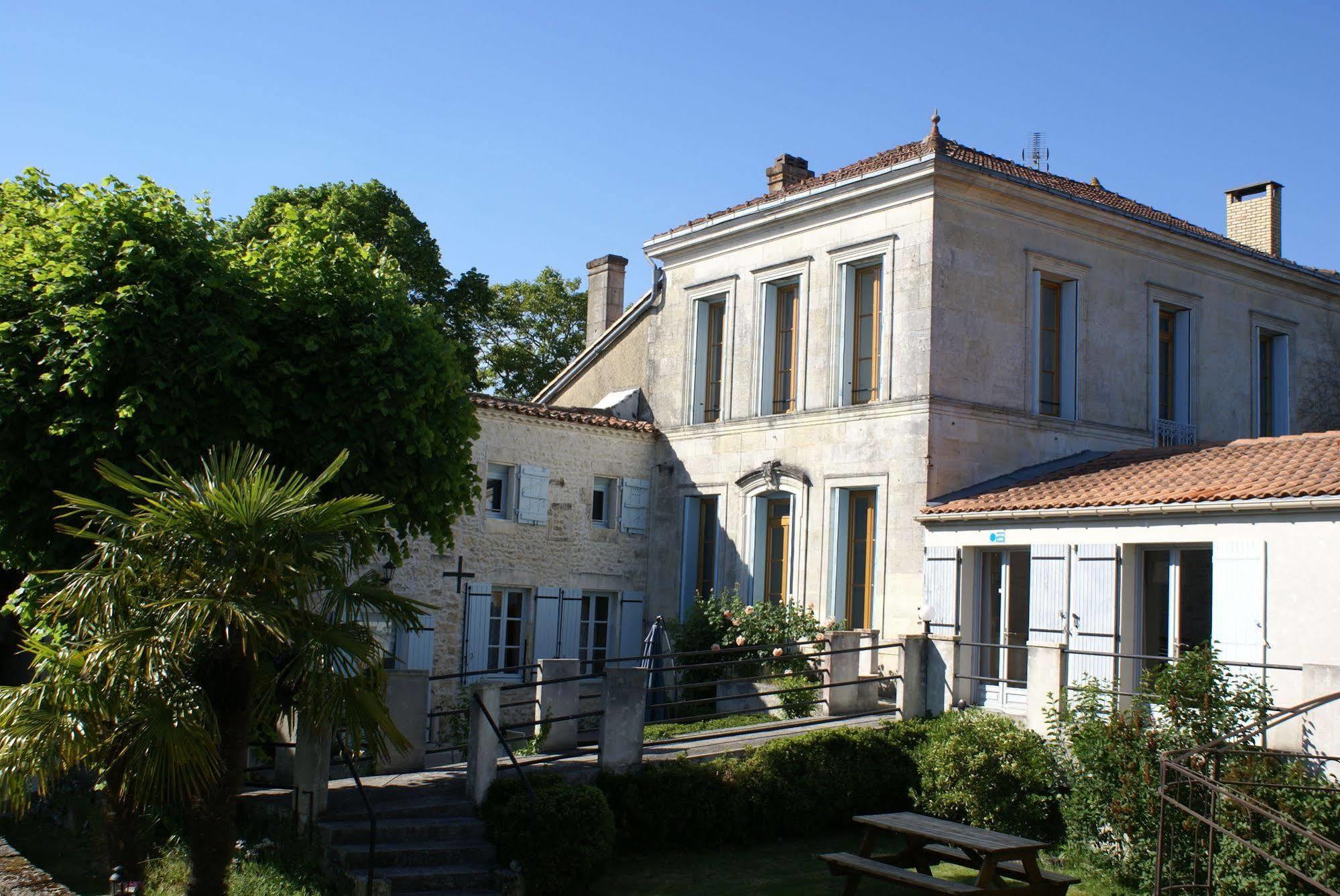 Domaine La Fontaine B&B Soubran Exterior photo